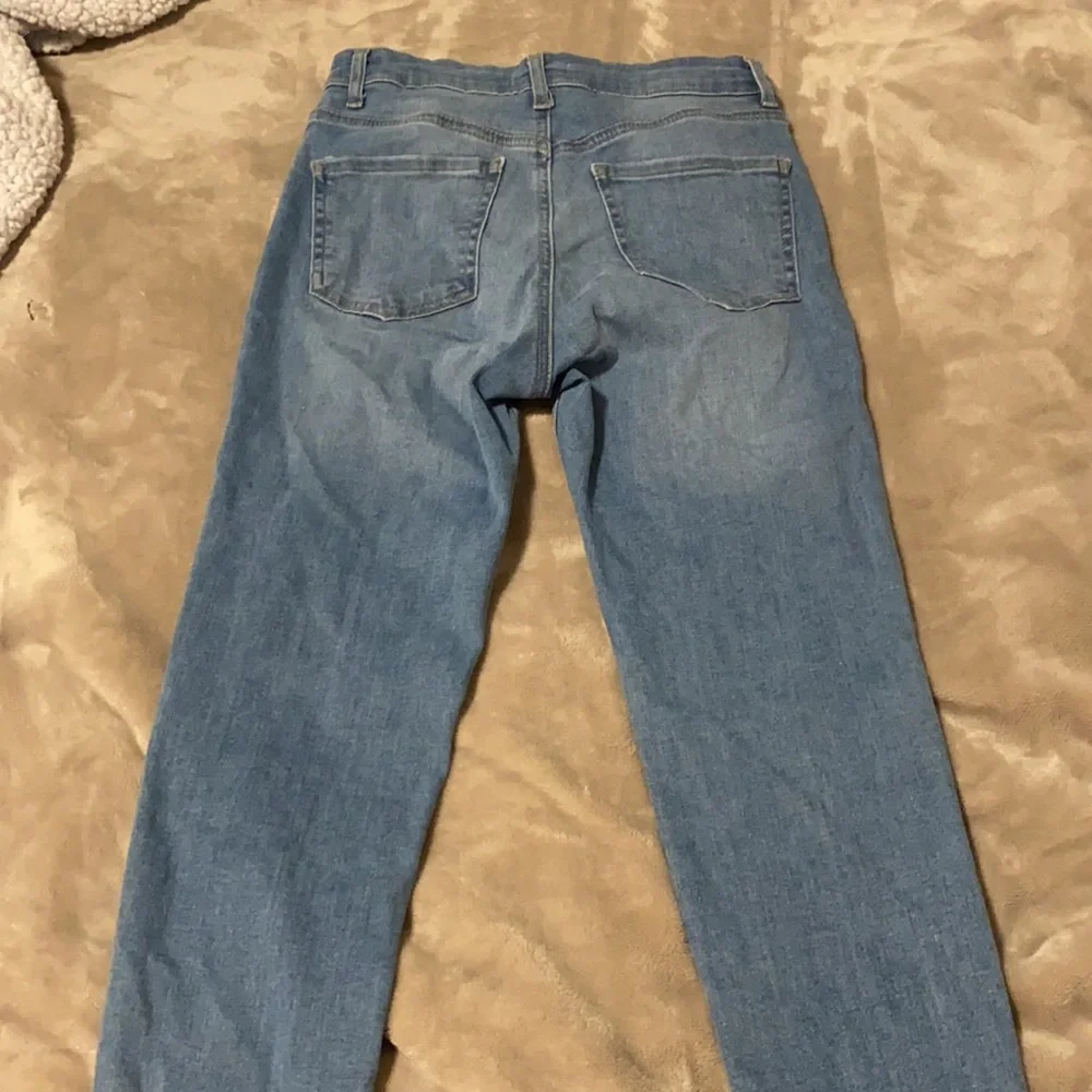 Forever 21 Jeans - Picture 3 of 3